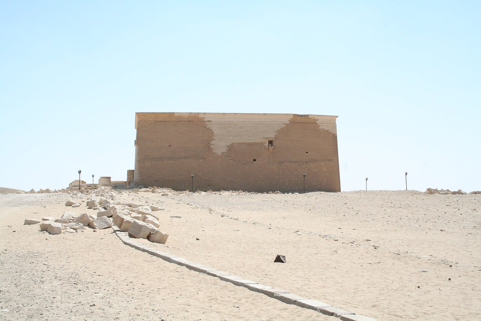 Il tempio tolemaico in pietra di Qasr Qarun nell'antica città di Dionysias