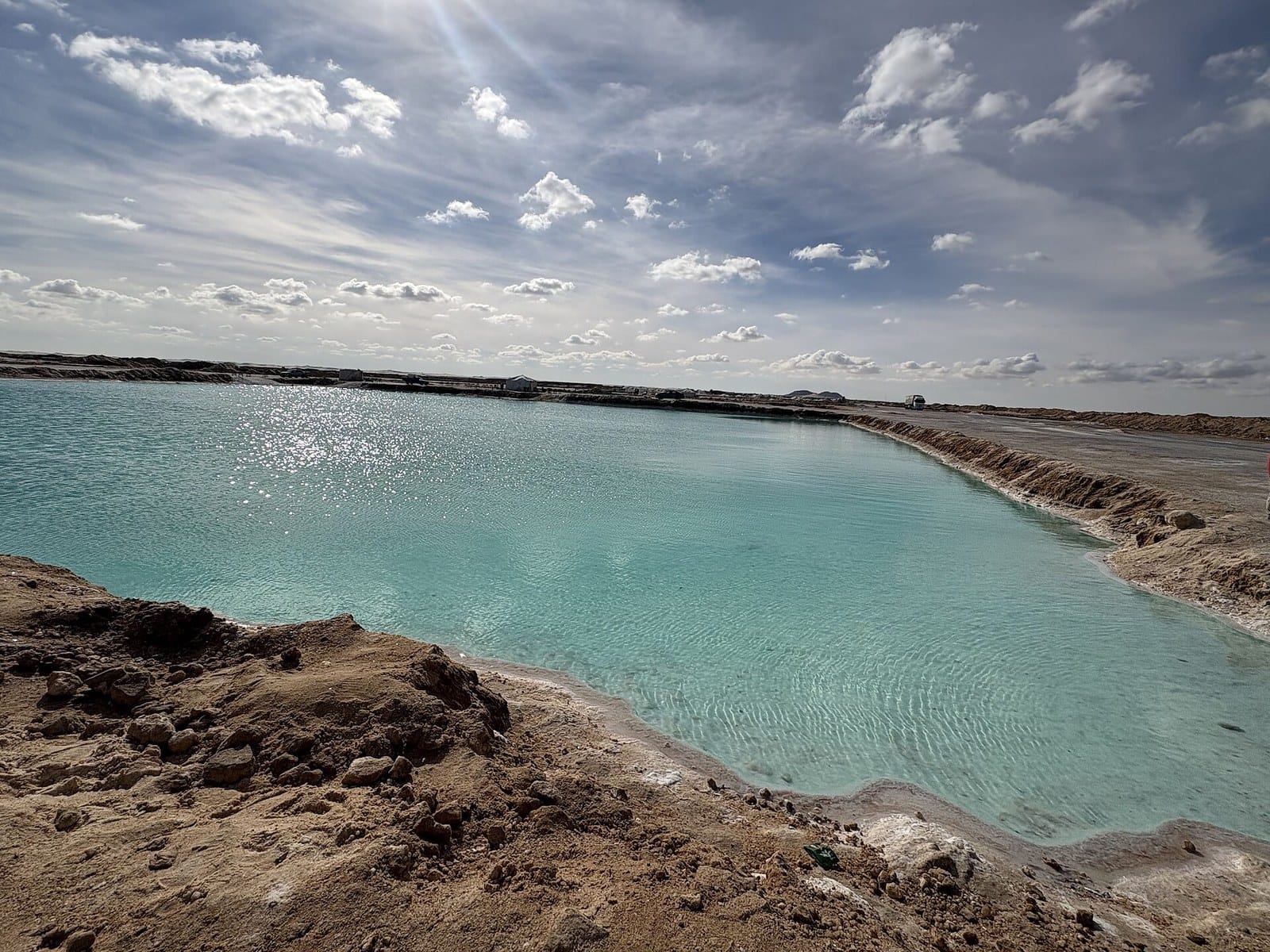 Laghi salati turchesi dell'oasi di Siwa
